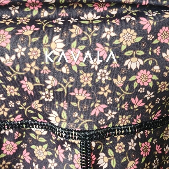 Kavala Collective Floral Print High-Waisted Capris - Picture 3 of 6